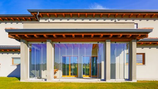 Vetrate panoramiche per portici