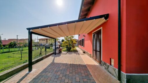 Pergotenda con telo retrattile