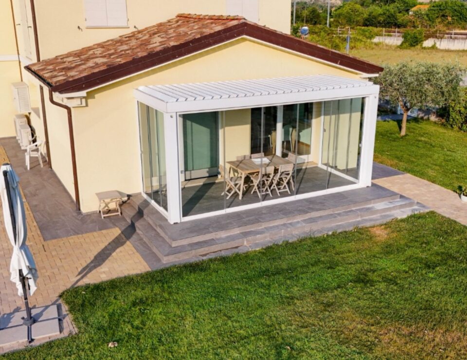 Pergola bioclimatica orientabile gallery 3