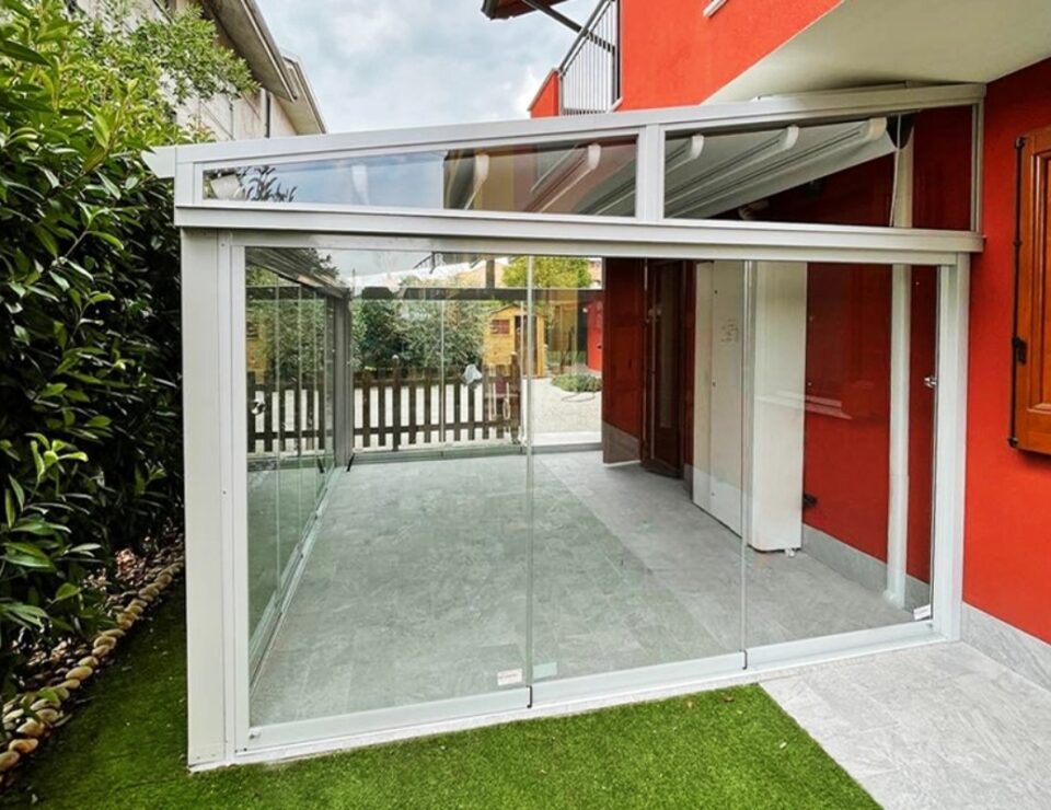 pergotenda con vetrate